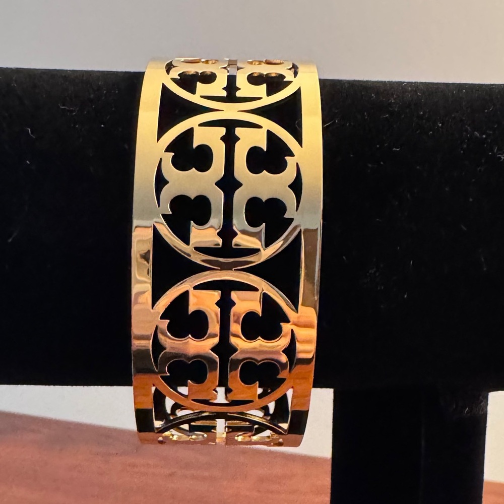 18kt gold plated stainless steel bangle open bracelet one size